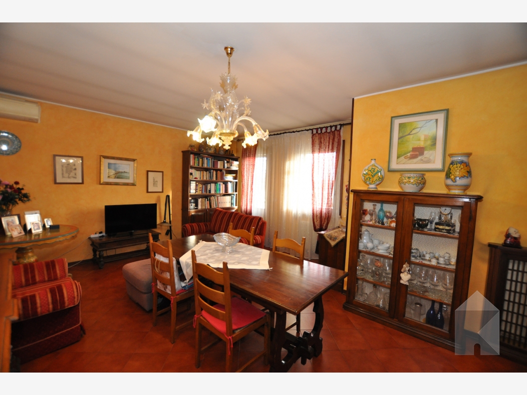 3 camere in zona centrale