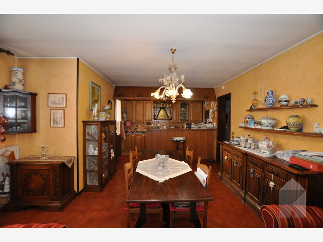 3 camere in zona centrale