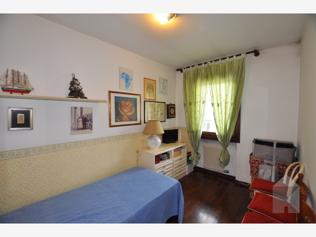 3 camere in zona centrale