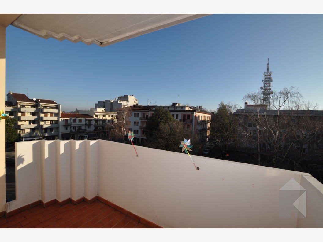 2 camere in Piazza de Gasperi