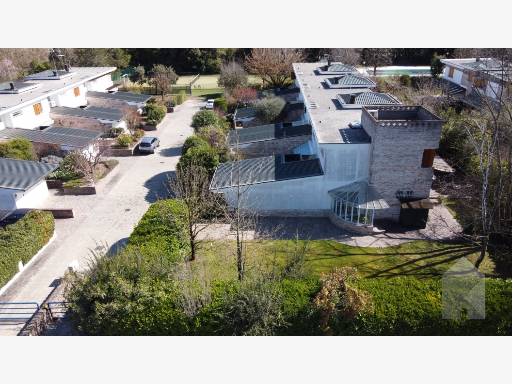 Villetta immersa nel verde 