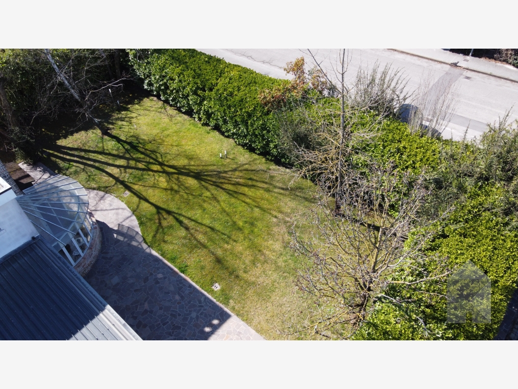 Villetta immersa nel verde 