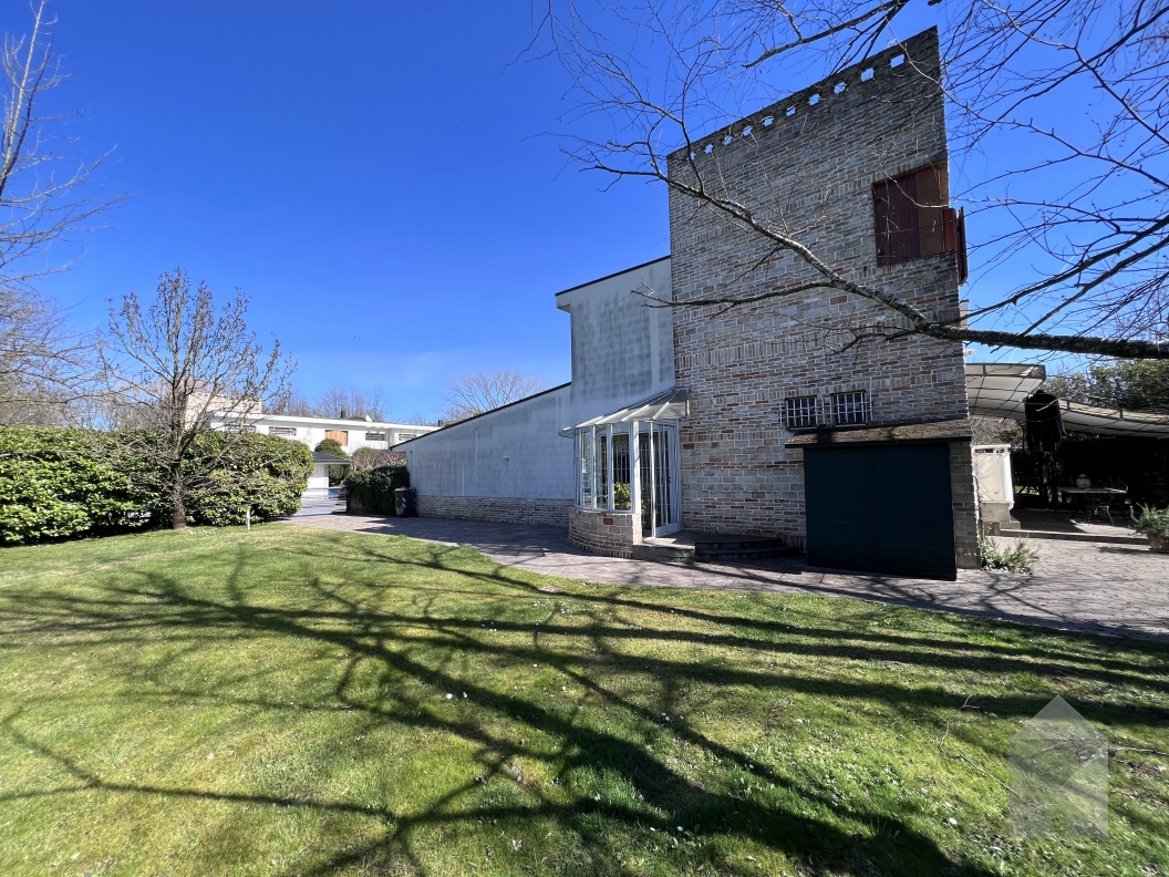 Villetta immersa nel verde 