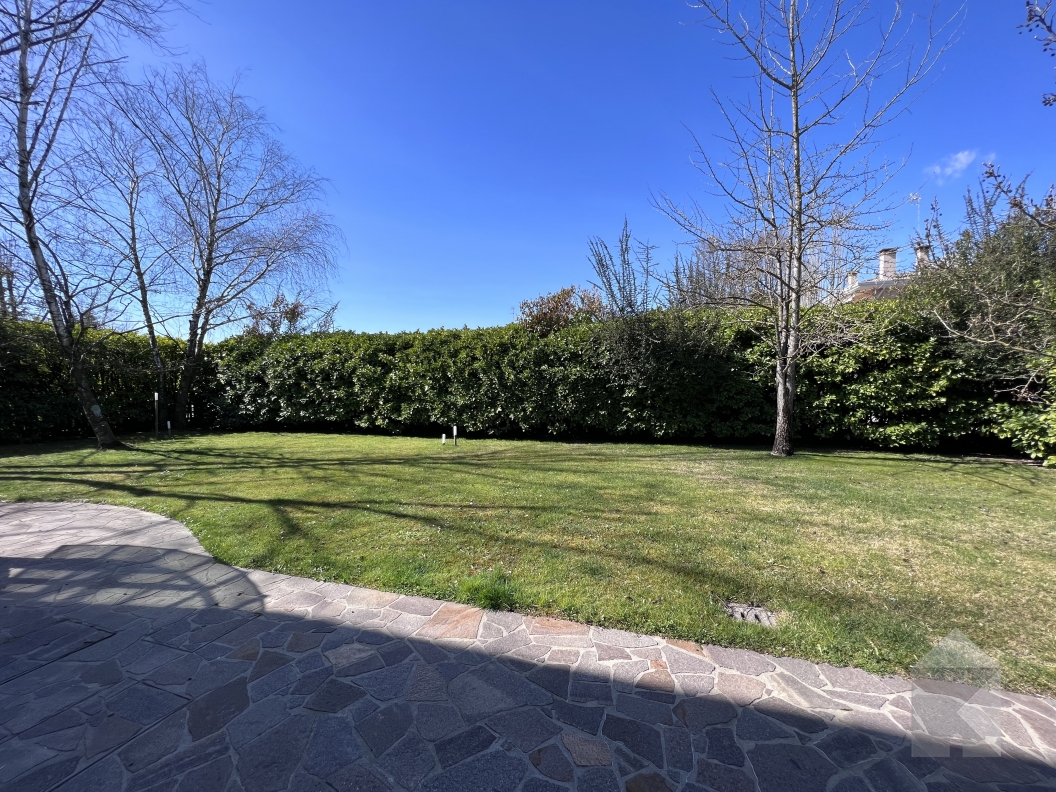 Villetta immersa nel verde 