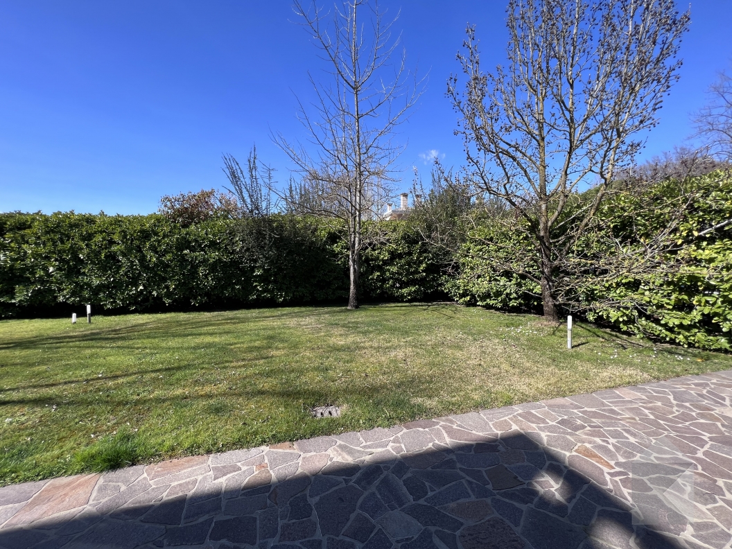 Villetta immersa nel verde 