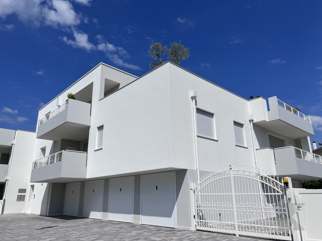 Appartamento nuovo ed elegante nel condominio Villa Giotto