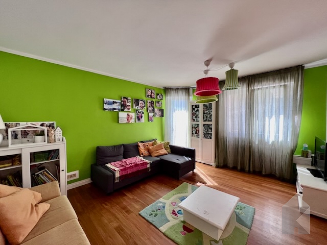Spaziosa ed elegante bifamiliare recentemente rinnovata