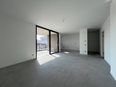 Giardino Marconi - Luminoso 3 camere d'angolo al piano terzo (A3.4)