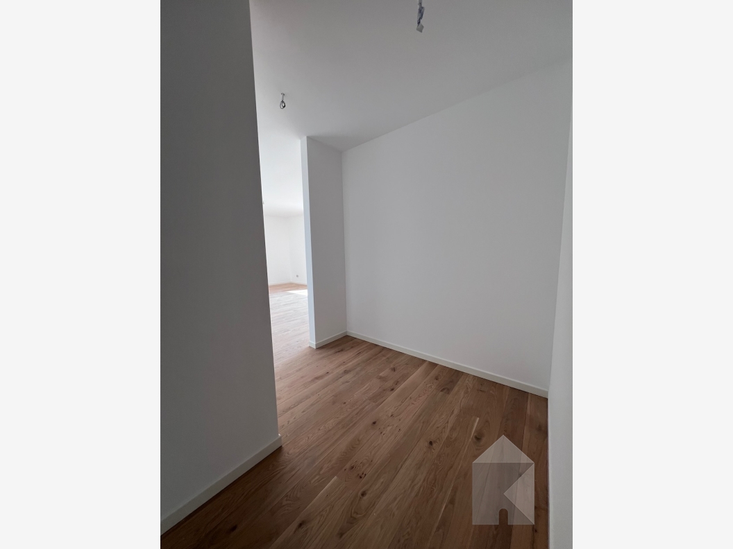 Giardino Marconi - Esclusivo 3 camere di testa al Quarto Piano (A4.4)