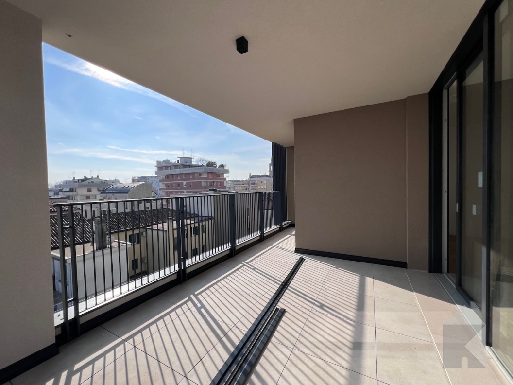 Giardino Marconi - Esclusivo 3 camere di testa al Quarto Piano (A4.4)