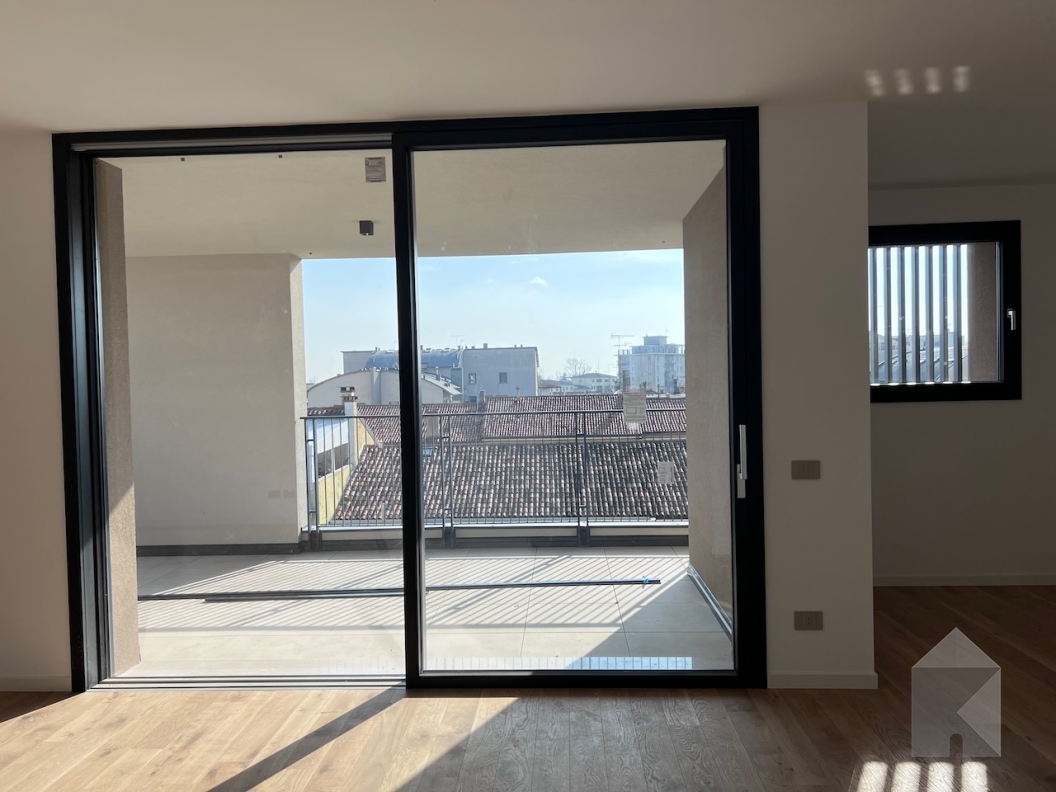 Giardino Marconi - Esclusivo 3 camere di testa al Quarto Piano (A4.4)