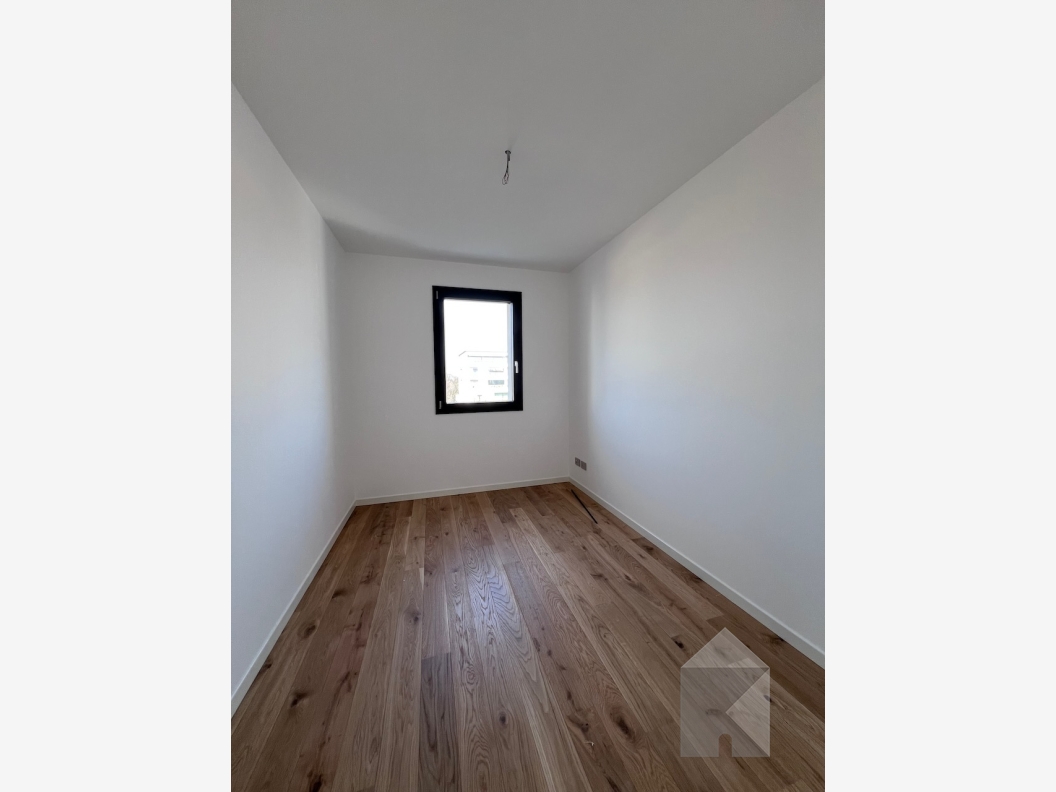 Giardino Marconi - Esclusivo 3 camere di testa al Quarto Piano (A4.4)