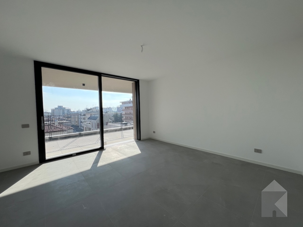 Giardino Marconi: Spazioso 3 camere al quinto piano (A5.3)