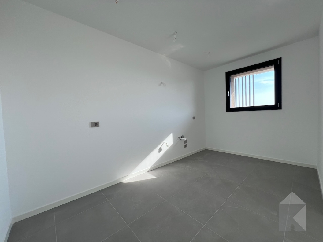 Giardino Marconi: Spazioso 3 camere al quinto piano (A5.3)