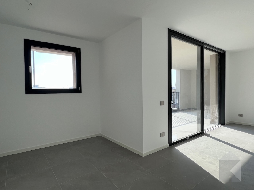 Giardino Marconi: Spazioso 3 camere al quinto piano (A5.3)