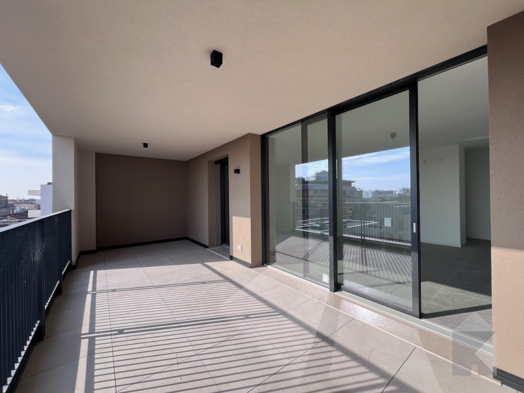 Giardino Marconi: Spazioso 3 camere al quinto piano (A5.3)