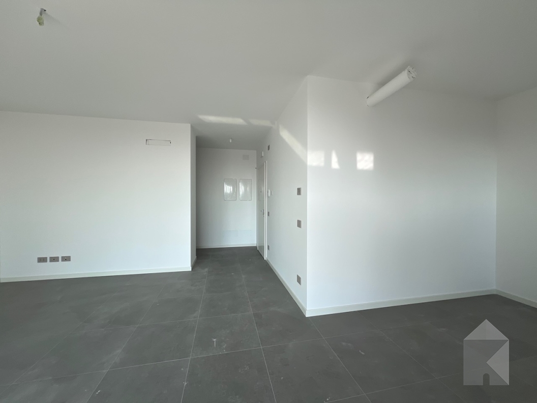 Giardino Marconi: Spazioso 3 camere al quinto piano (A5.3)