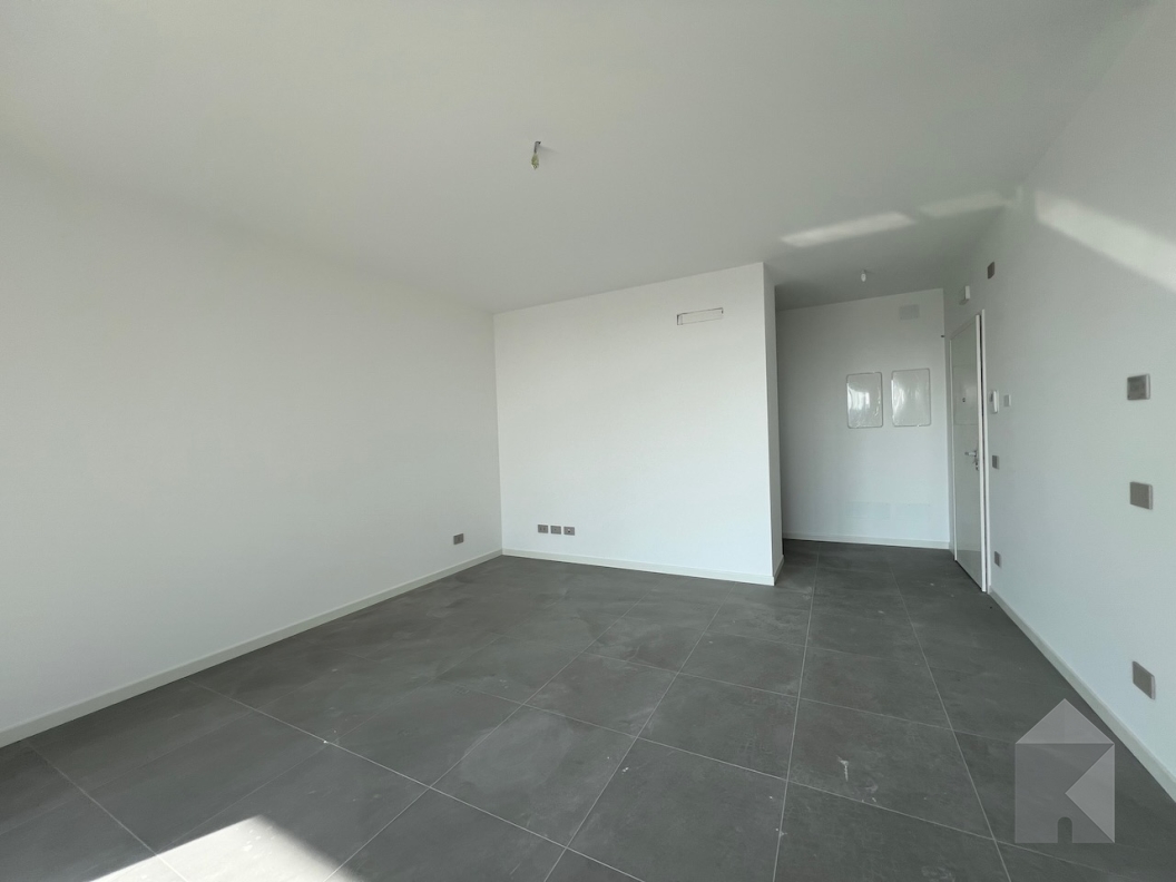 Giardino Marconi: Spazioso 3 camere al quinto piano (A5.3)