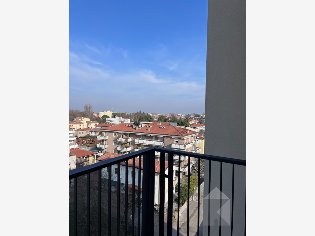 Giardino Marconi: Spazioso 3 camere al quinto piano (A5.3)