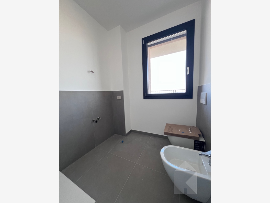 Giardino Marconi: Spazioso 3 camere al quinto piano (A5.3)