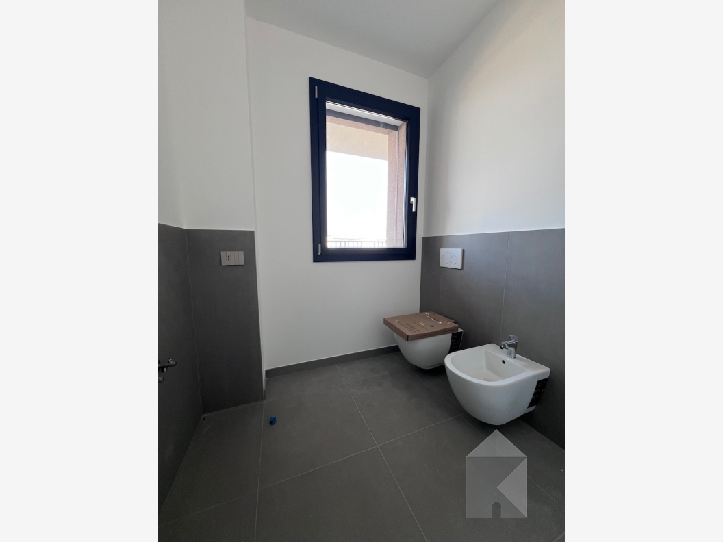 Giardino Marconi: Spazioso 3 camere al quinto piano (A5.3)