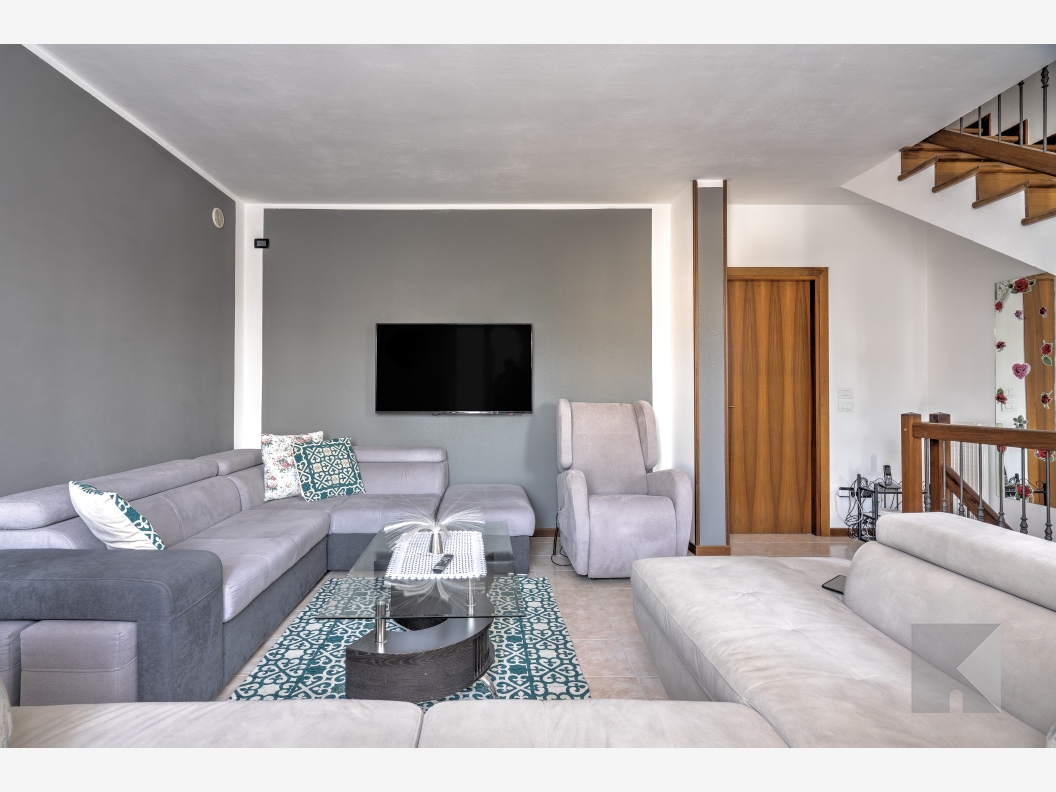 Spaziosa villetta centrale a Mussetta