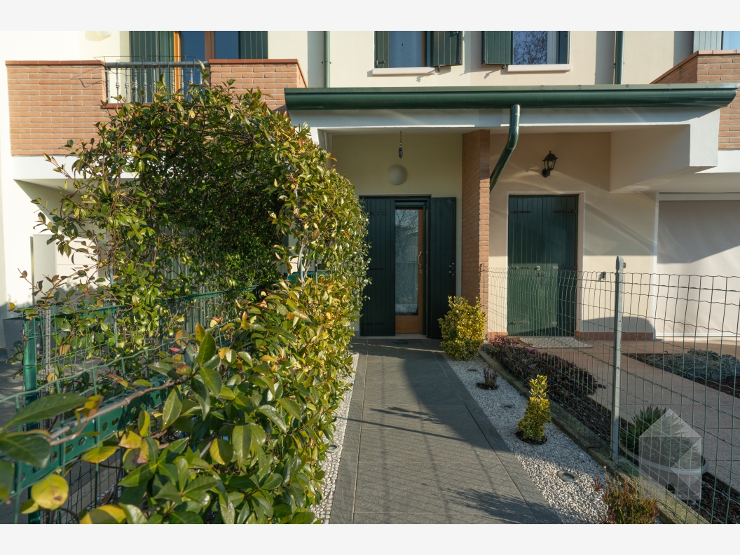 Spaziosa villetta centrale a Mussetta