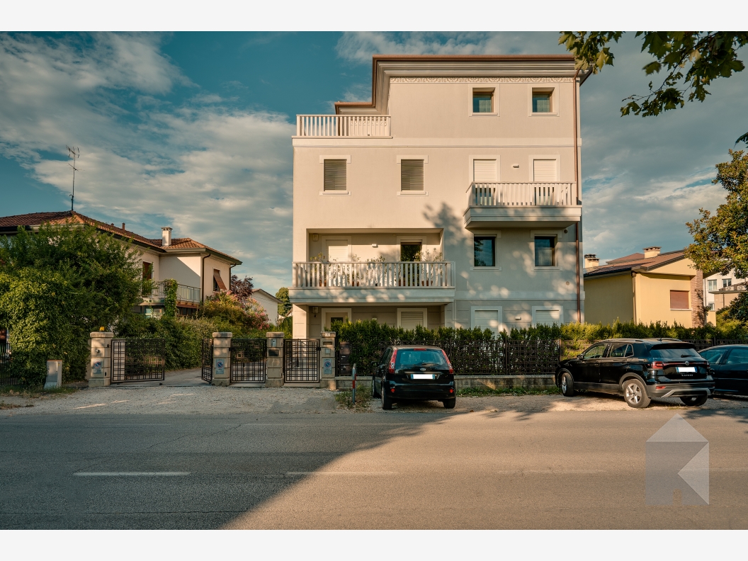 Appartamento di pregio in contesto centralissimo