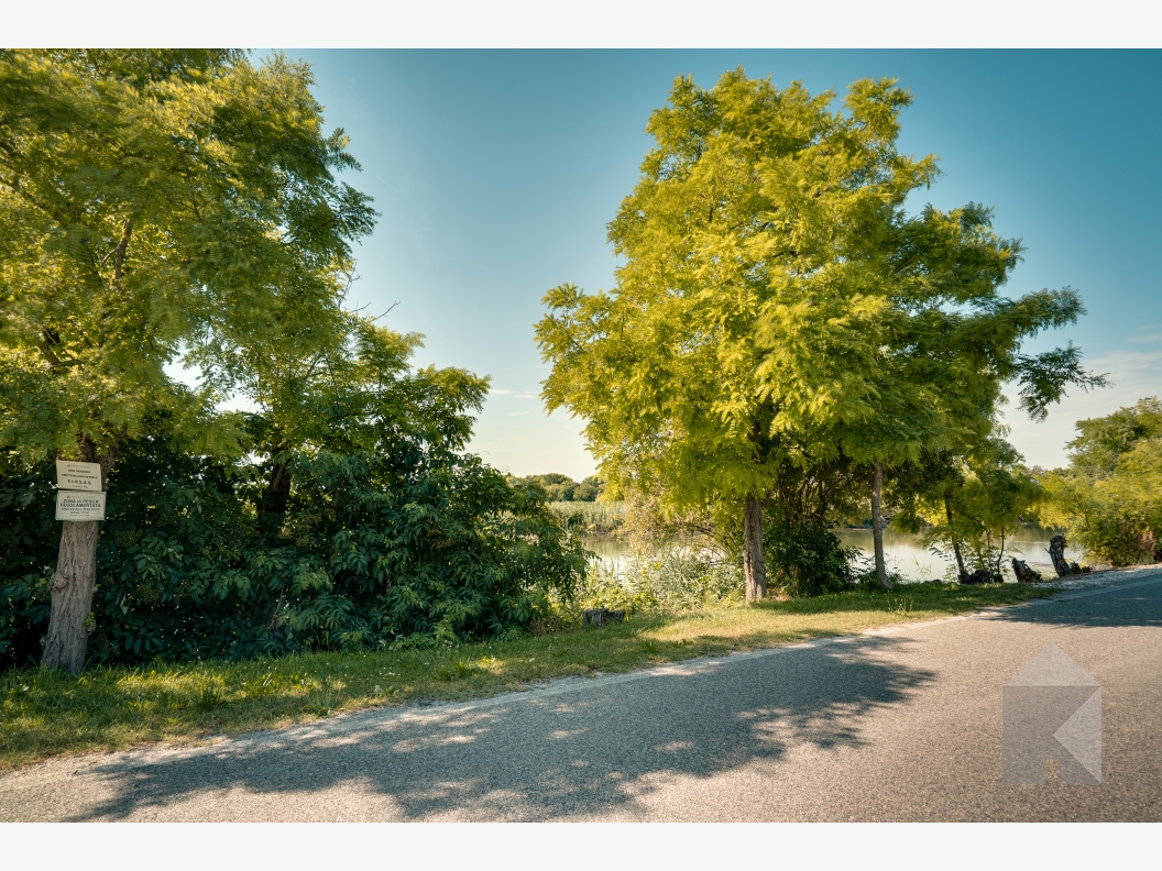 Splendida bifamiliare affacciata sulla Piave Vecchia